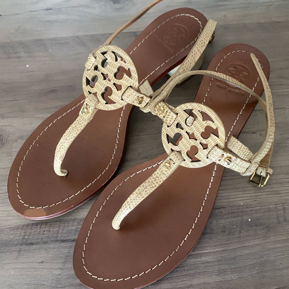 Tory Burch Miller Sandal Kitten Block Heel 8.5 Neutral Designer Worn Once